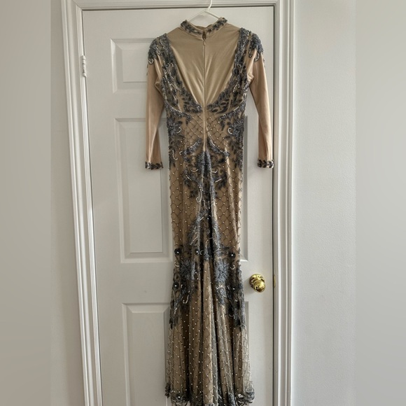 gorgeous dress worn once with alterations cost me 2000 fits size 4-6 - Picture 2 of 10